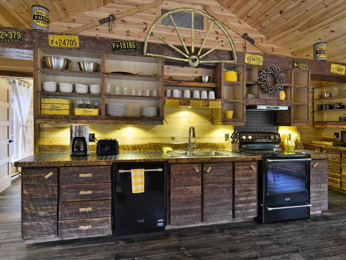 Woody - Chalets De Moh La Malbaie Exterior photo